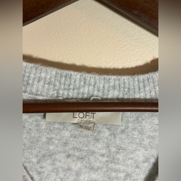 LOFT Relaxed V-Neck Sweater Grey XL - Picture 6 of 7